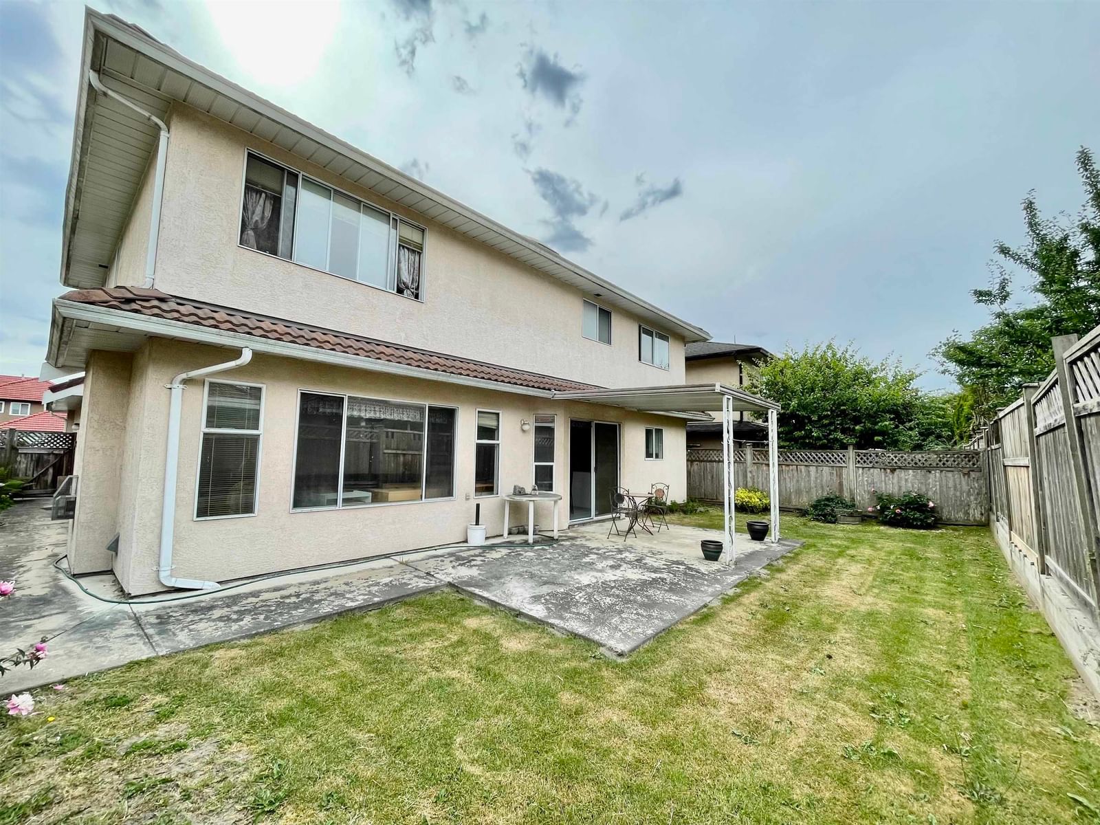 Listing Image 9