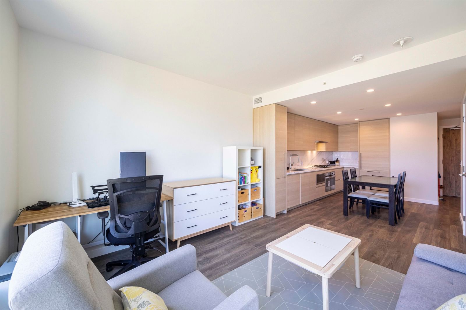 Listing Image 15