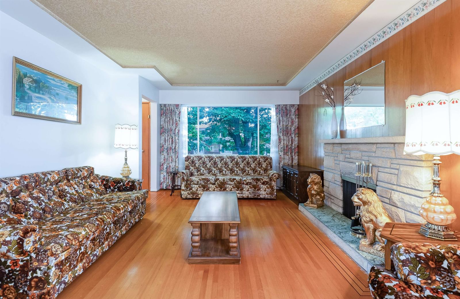 Listing Image 12