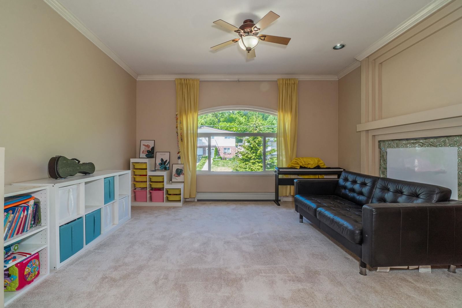 Listing Image 8
