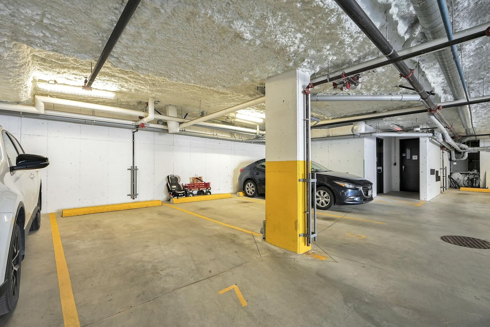 Listing Image 26