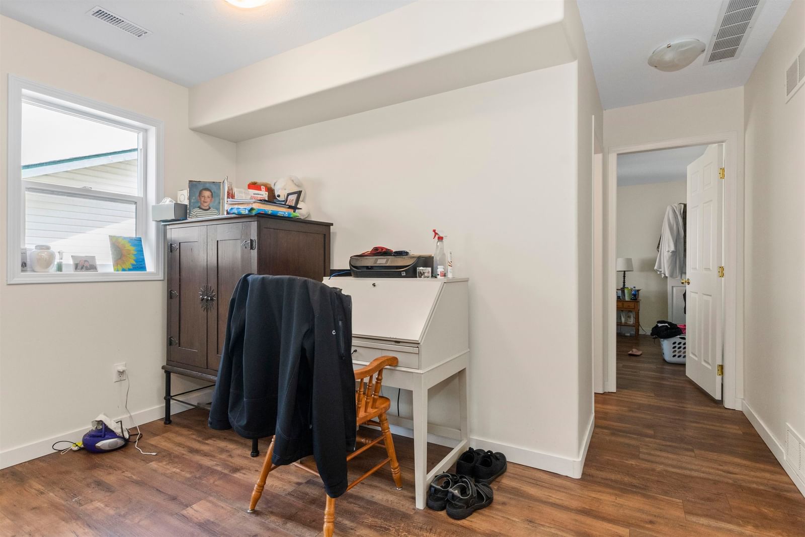 Listing Image 18