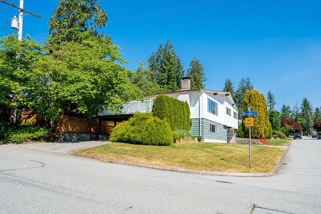 1017 Carnaby Place