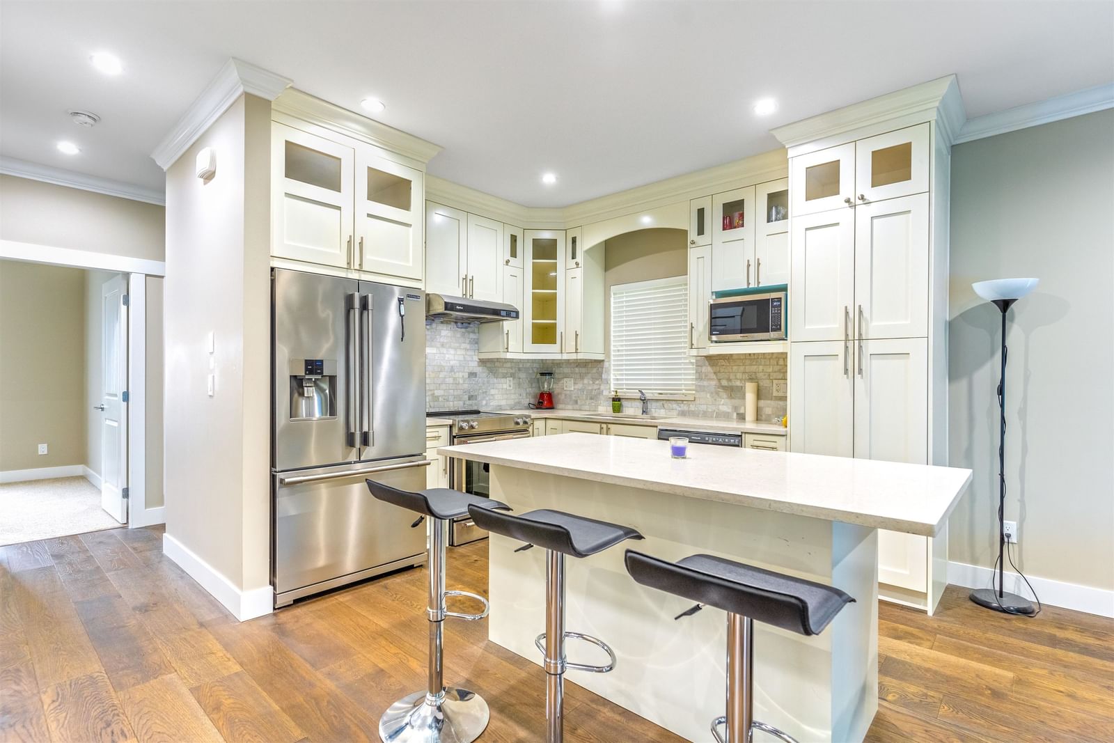 Listing Image 10