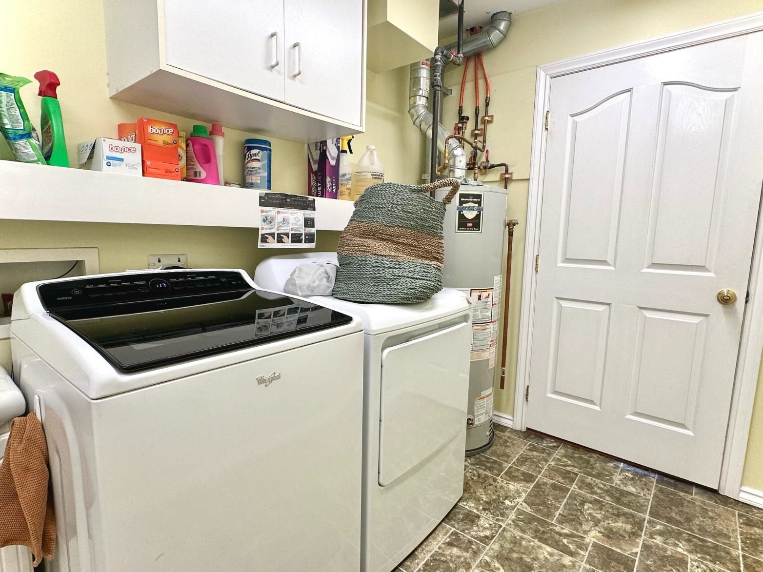 Listing Image 6