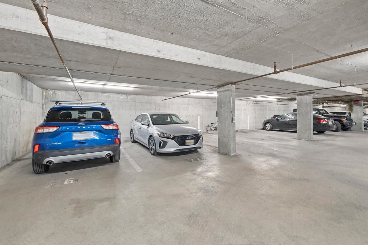 Listing Image 33