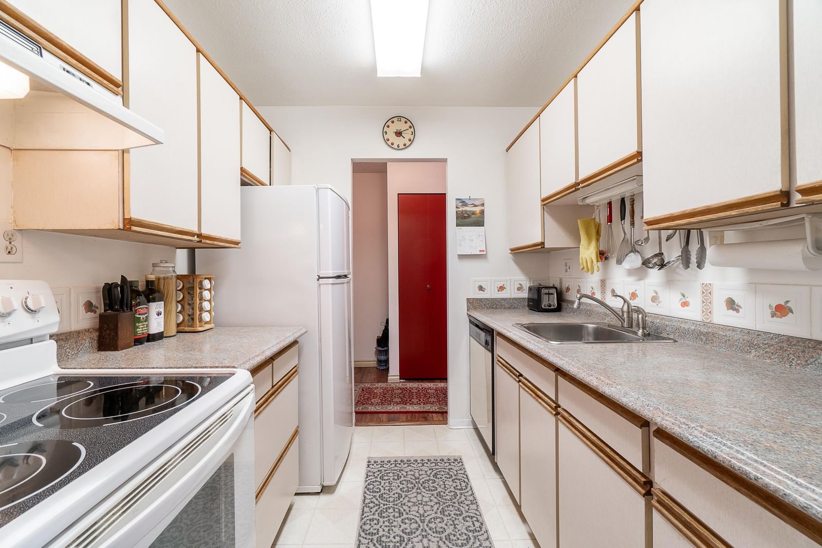Listing Image 11