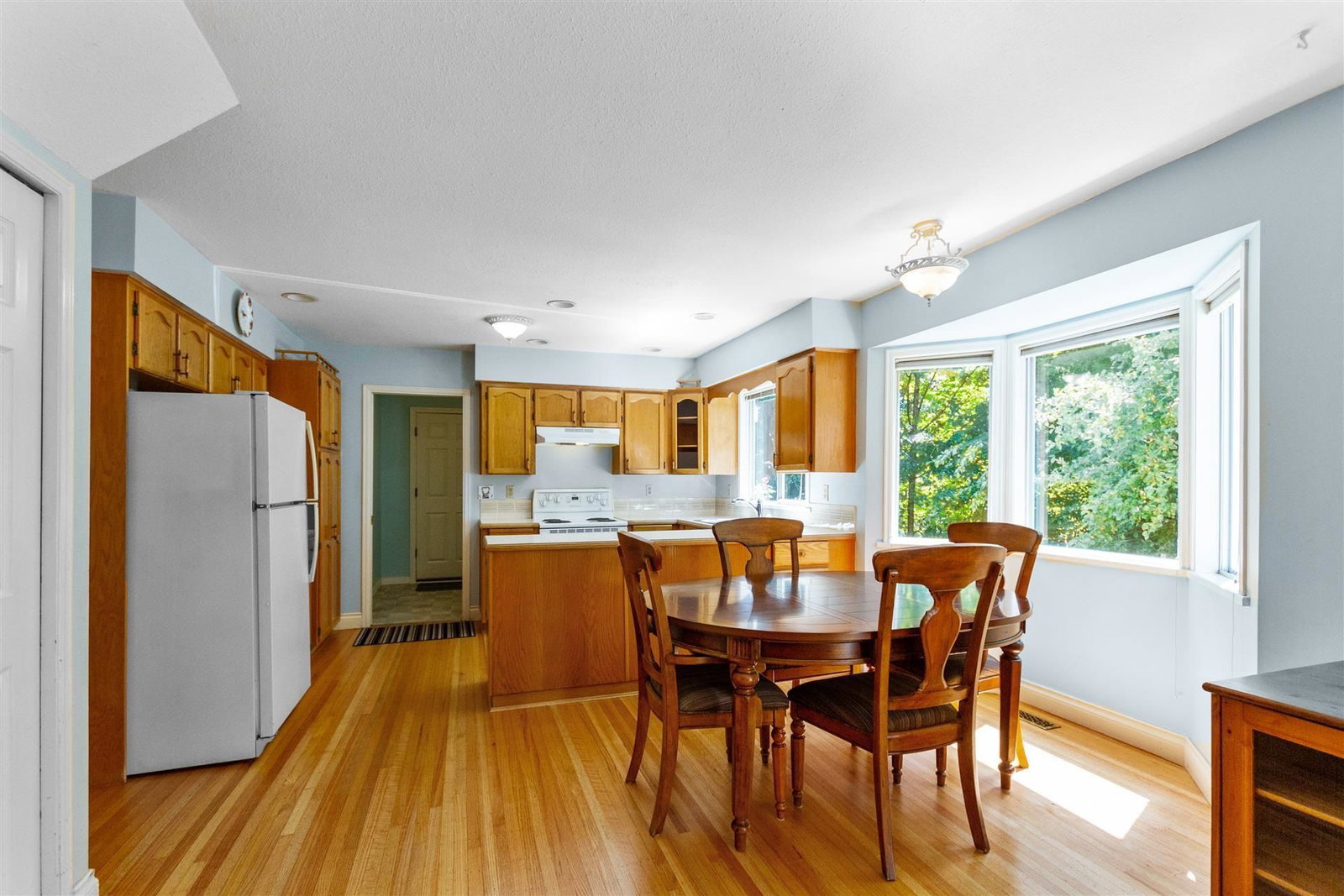 Listing Image 8