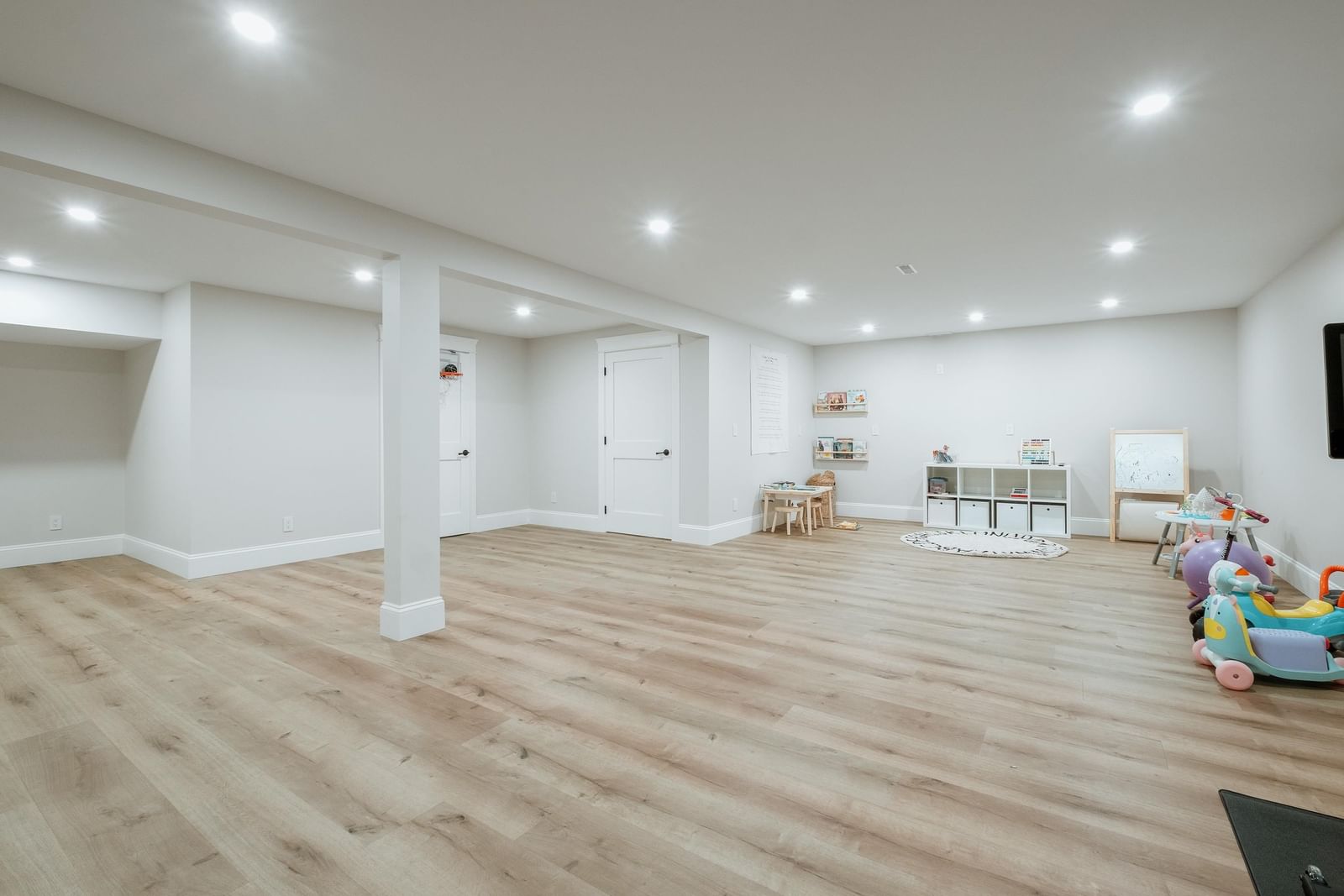 Listing Image 23
