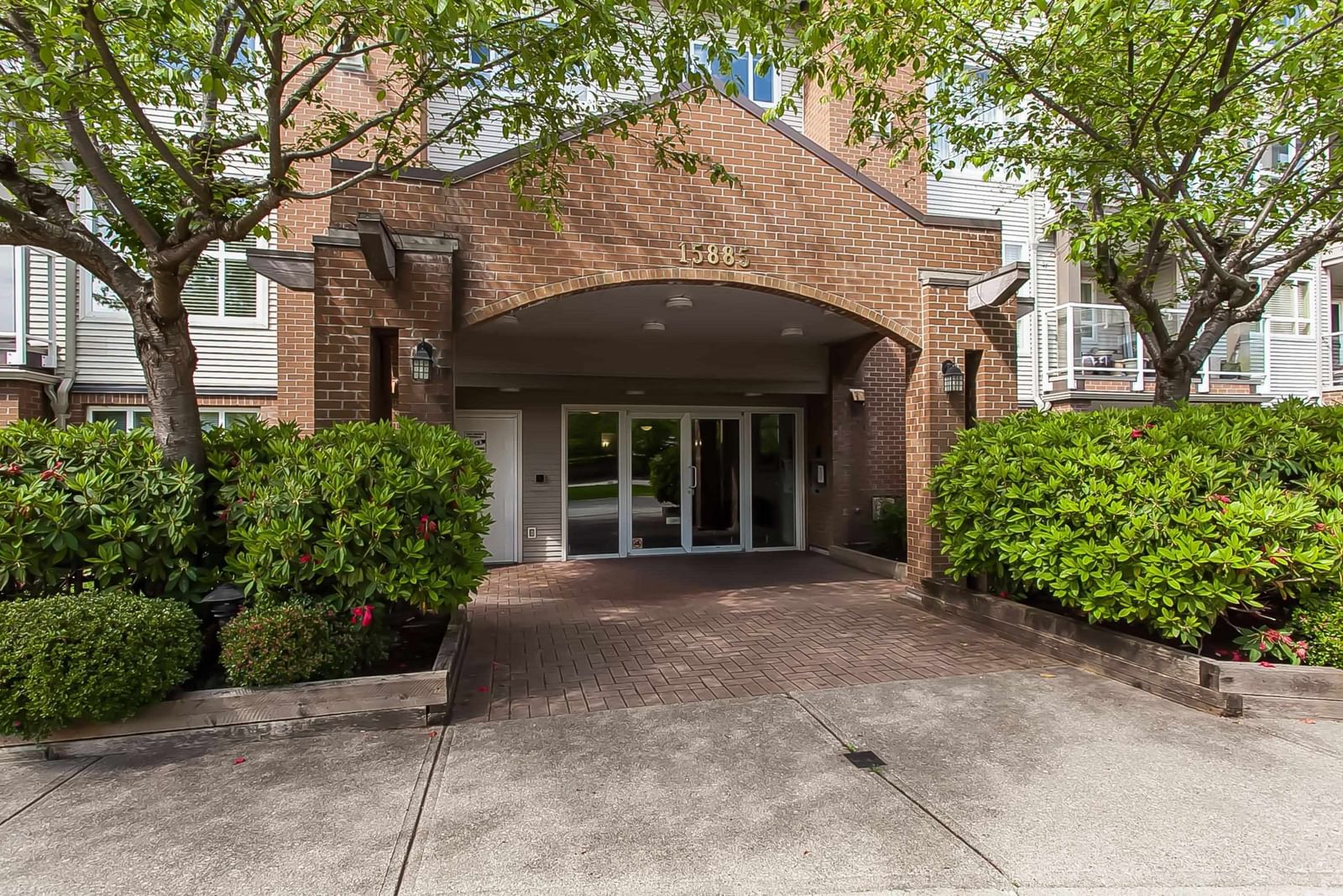 Listing Image 3