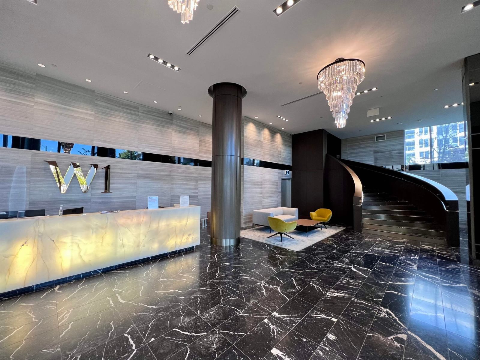 Listing Image 4