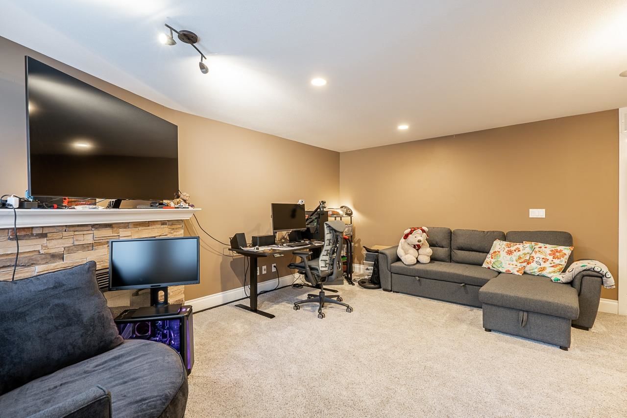 Listing Image 33