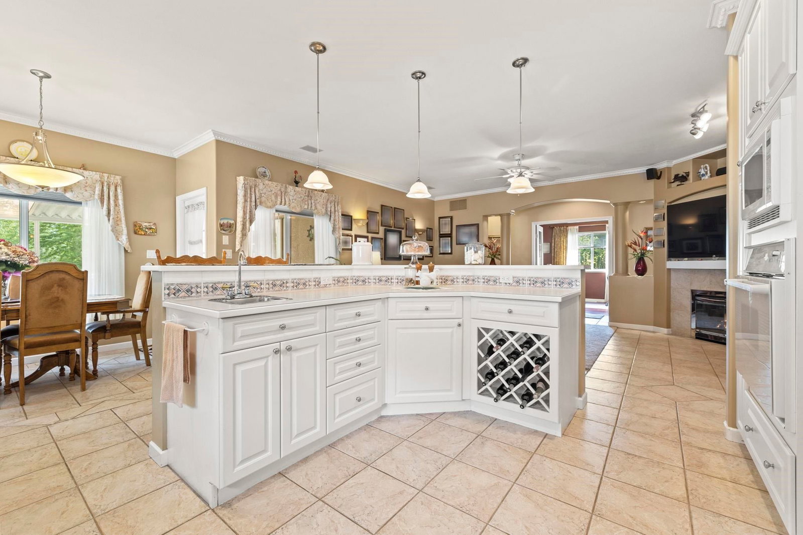 Listing Image 13