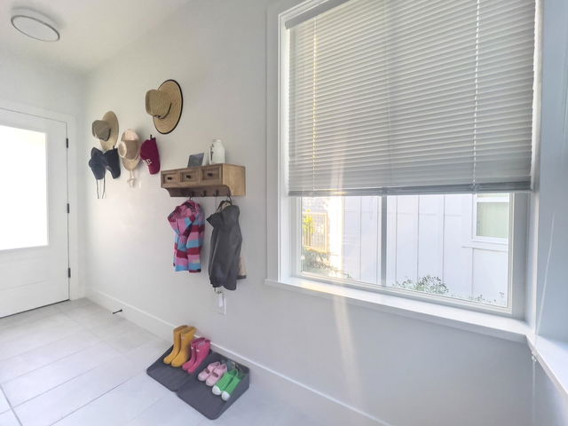 13 - 4638 Orca Way