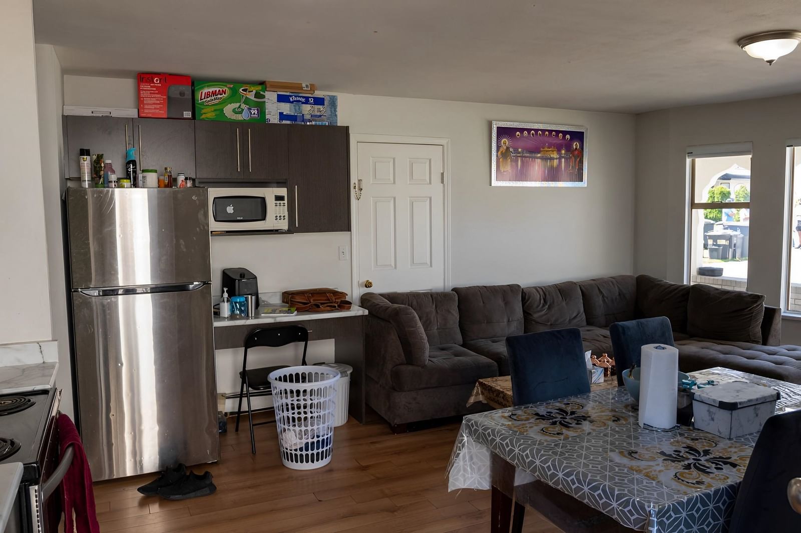 Listing Image 5