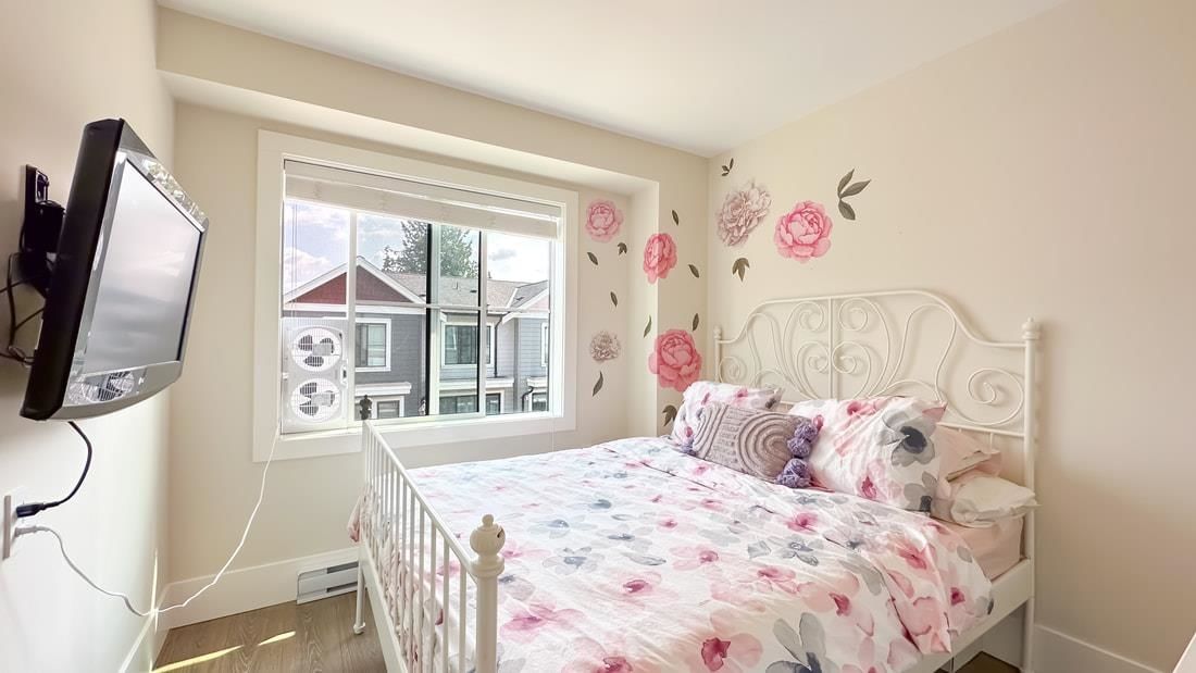 Listing Image 24