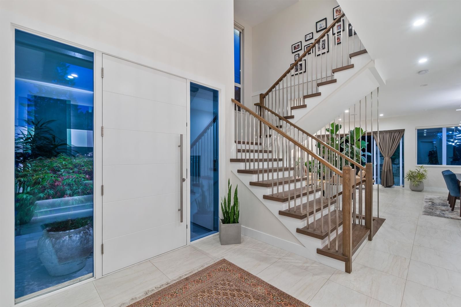 Listing Image 9