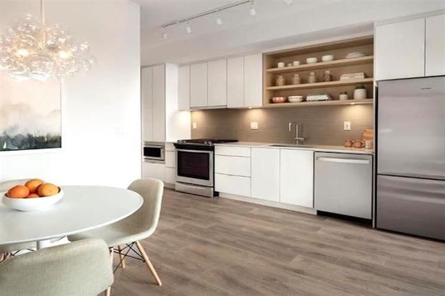 312 - 725 Marine Drive