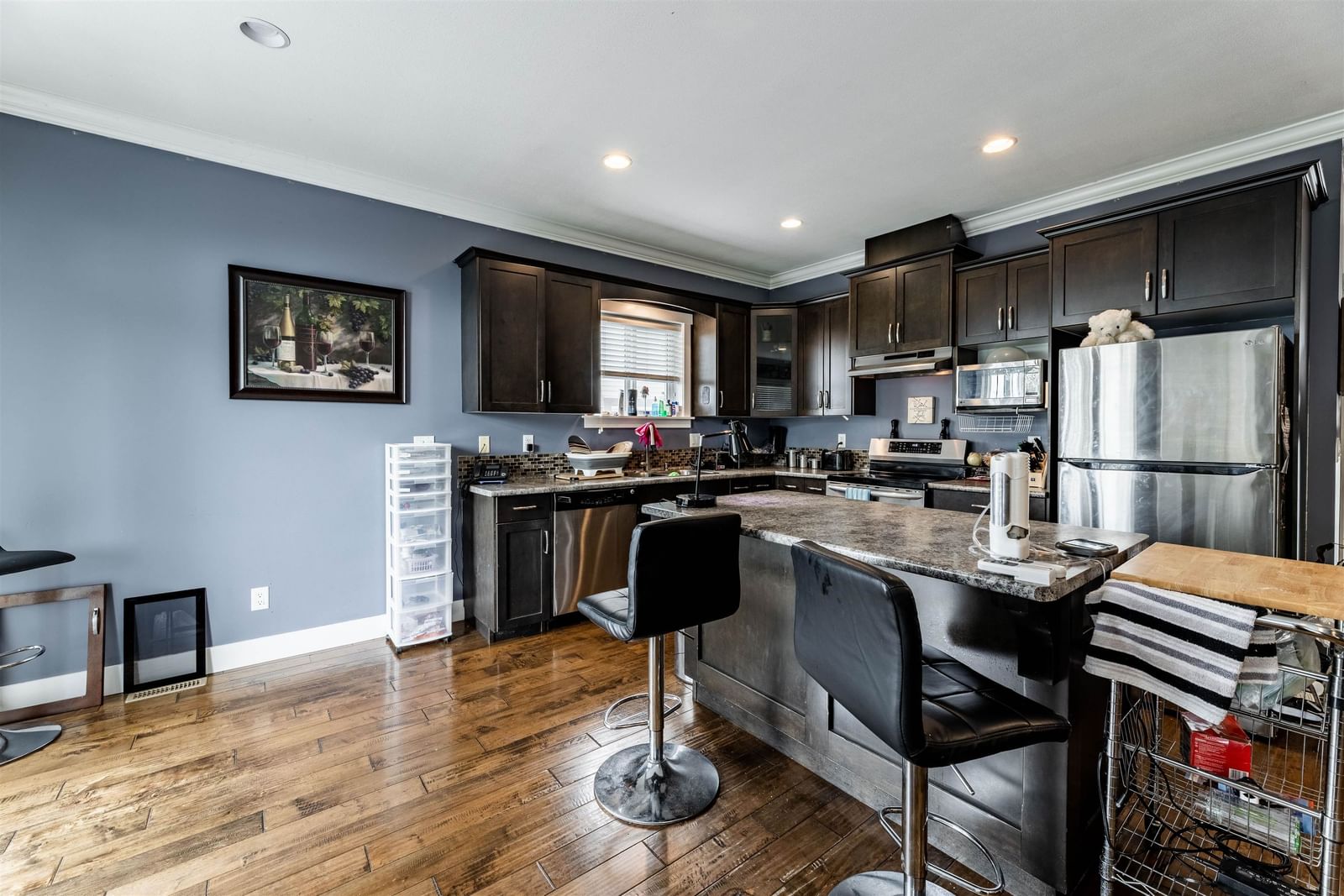 Listing Image 10