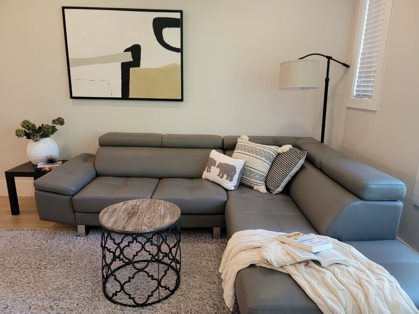 Listing Image 10