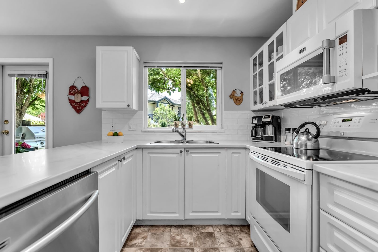 Listing Image 15