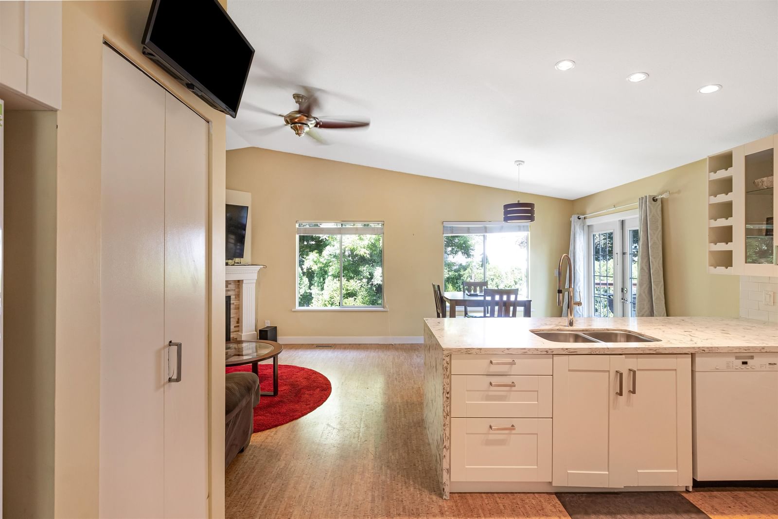 Listing Image 13