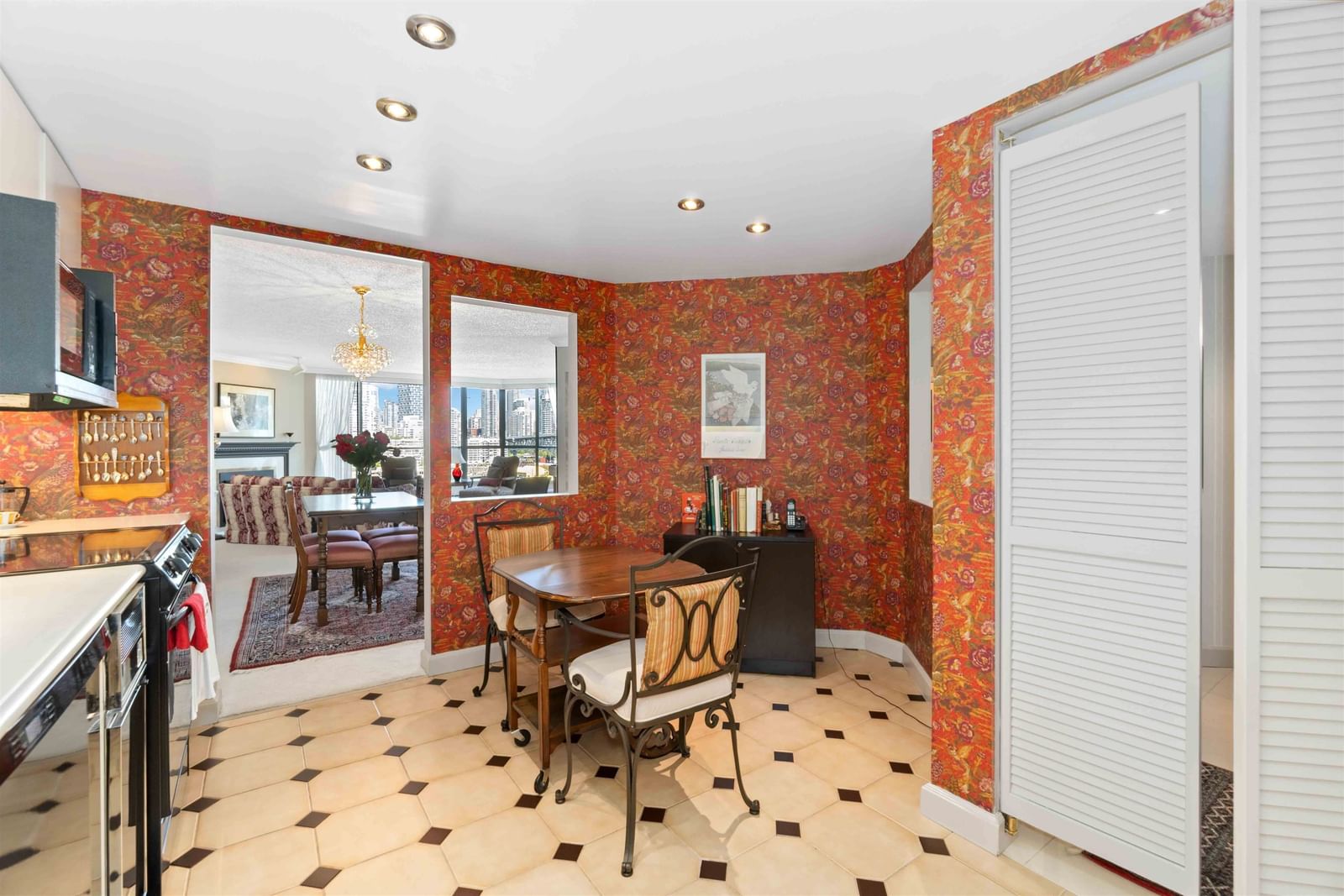 Listing Image 13