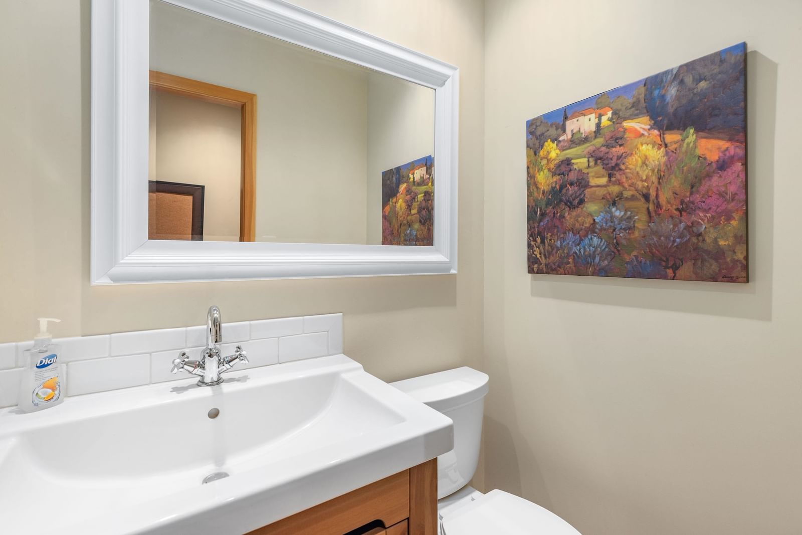Listing Image 19