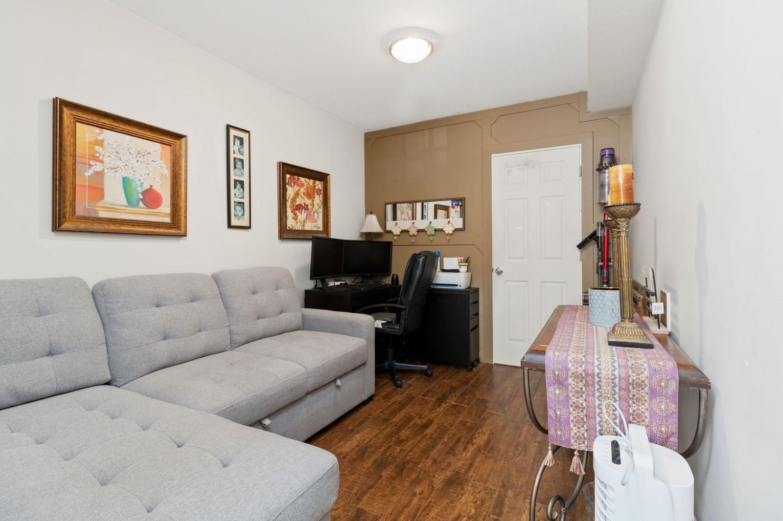 Listing Image 19