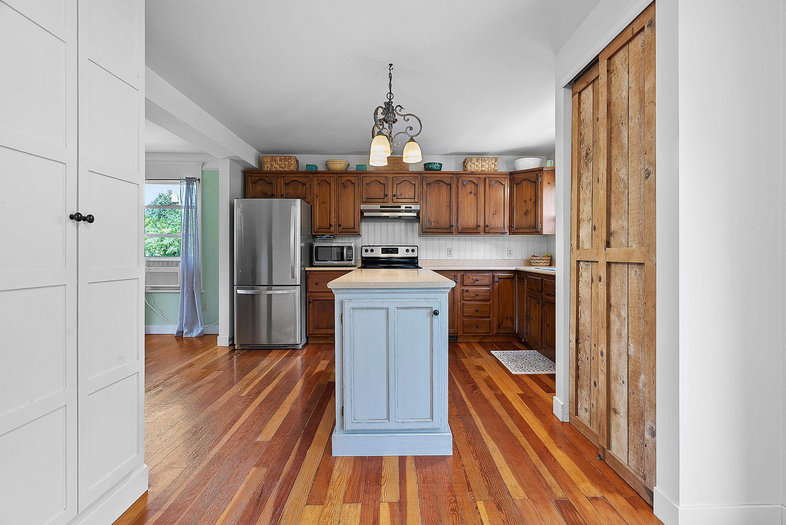 Listing Image 22