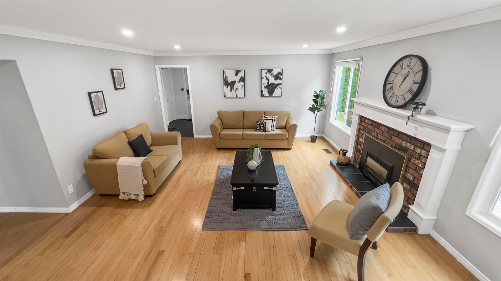 Listing Image 11