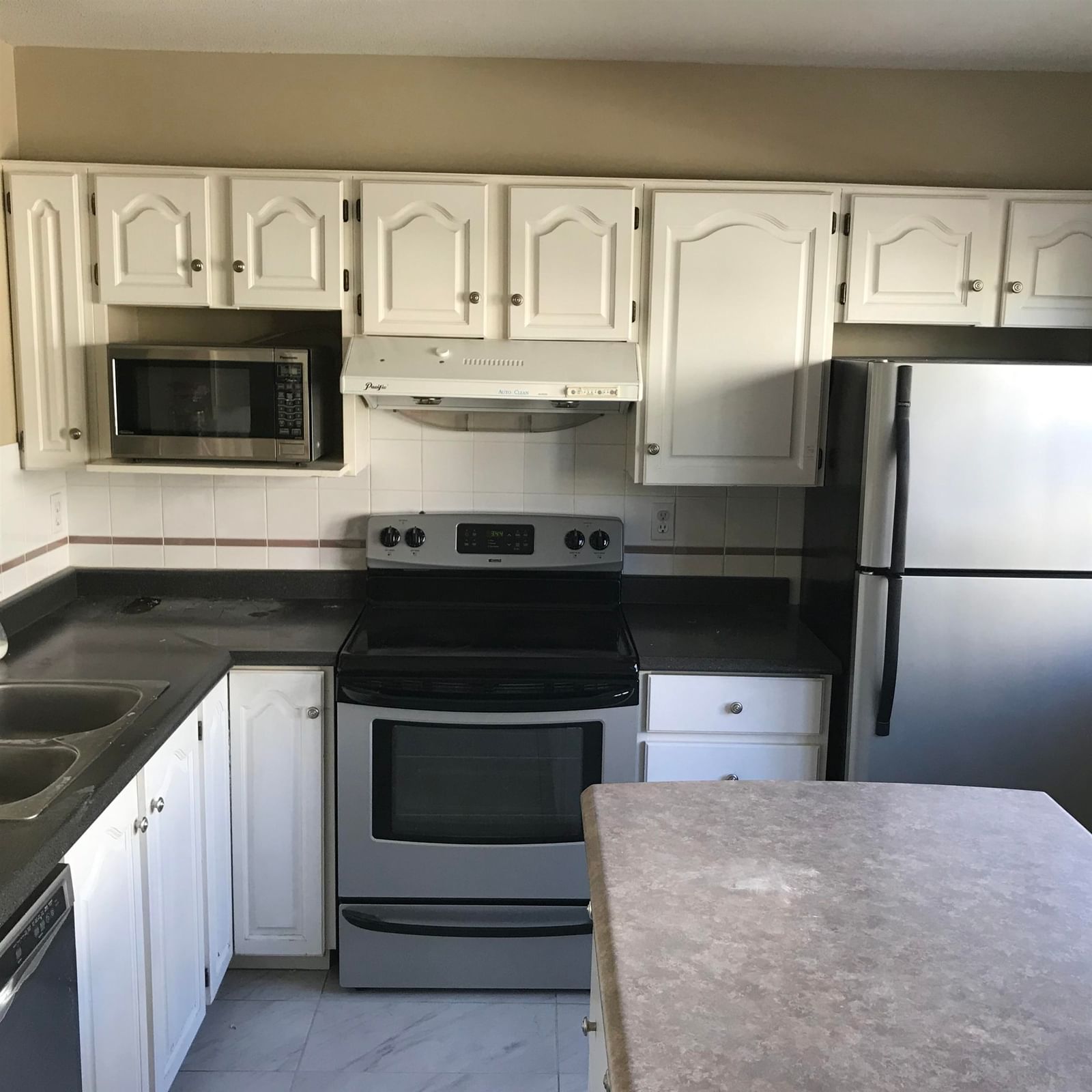 Listing Image 14