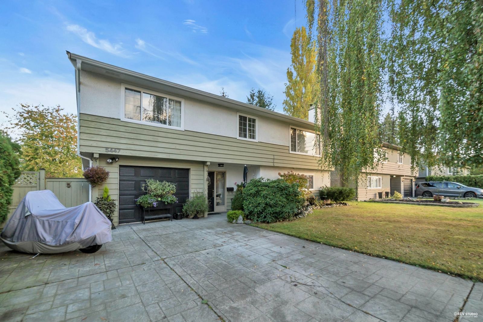 Listing Image 3