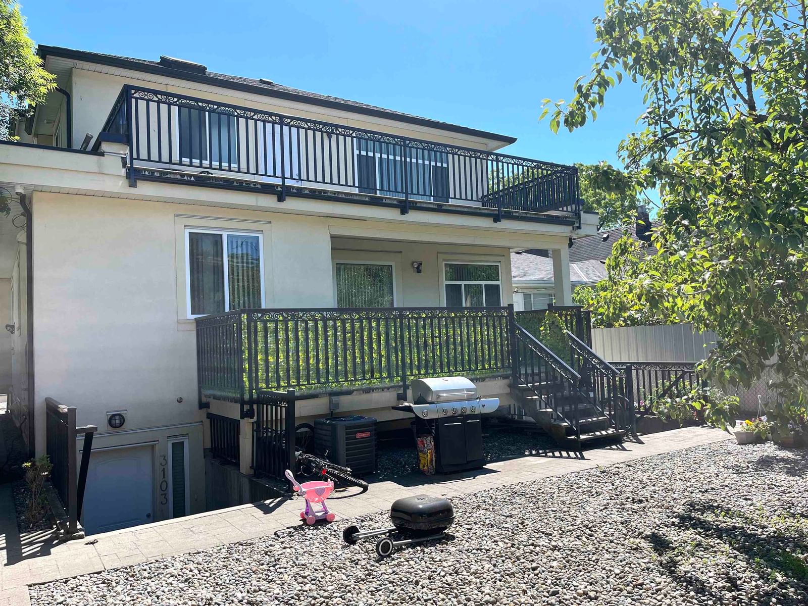 Listing Image 18