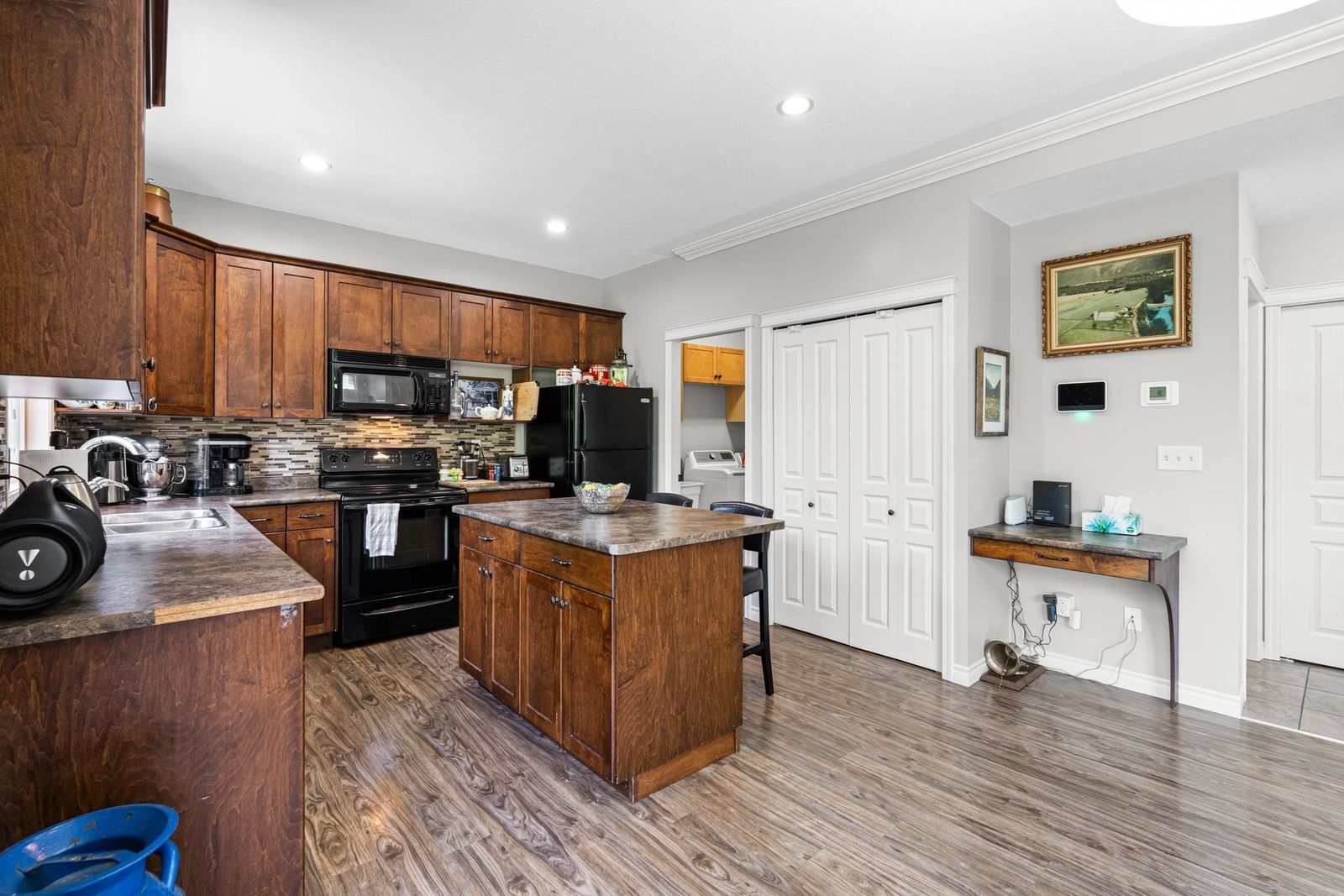 Listing Image 16