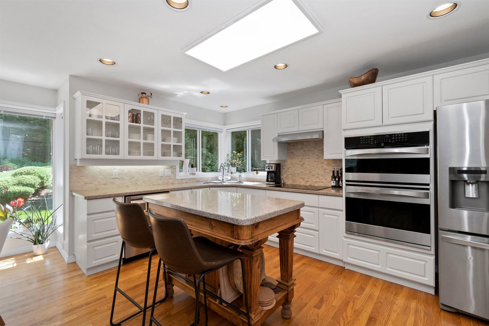Listing Image 12