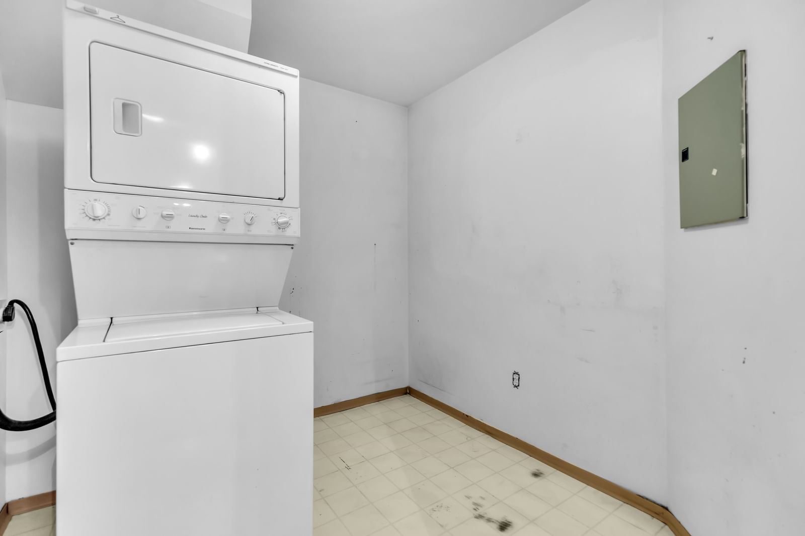 Listing Image 17