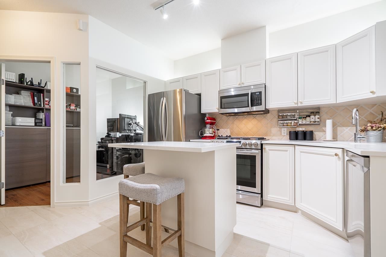 Listing Image 10
