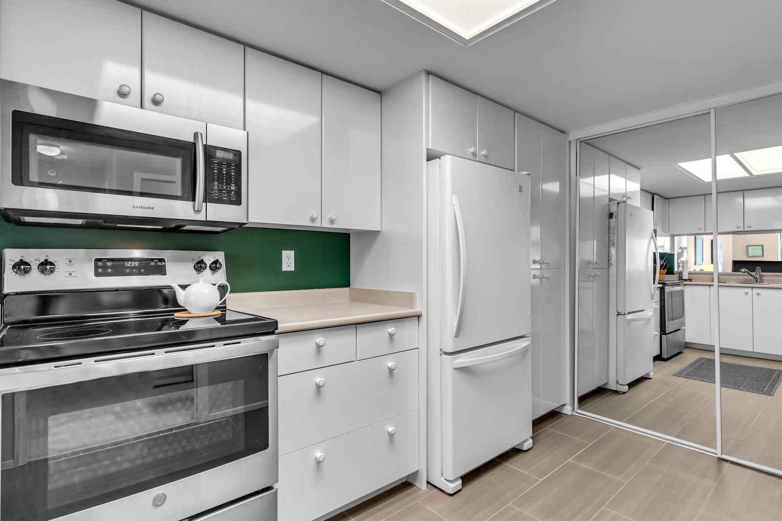 Listing Image 19