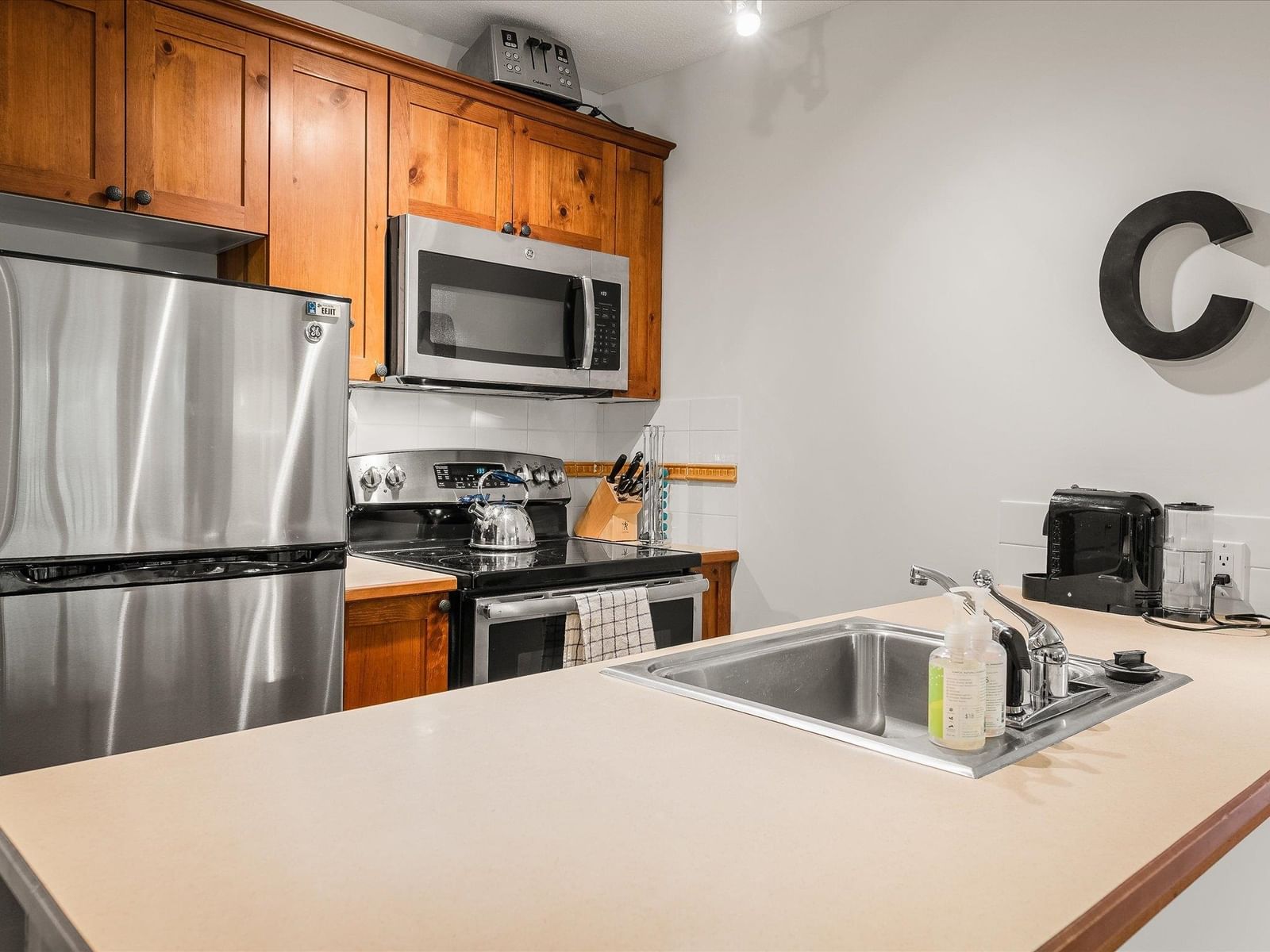 Listing Image 10