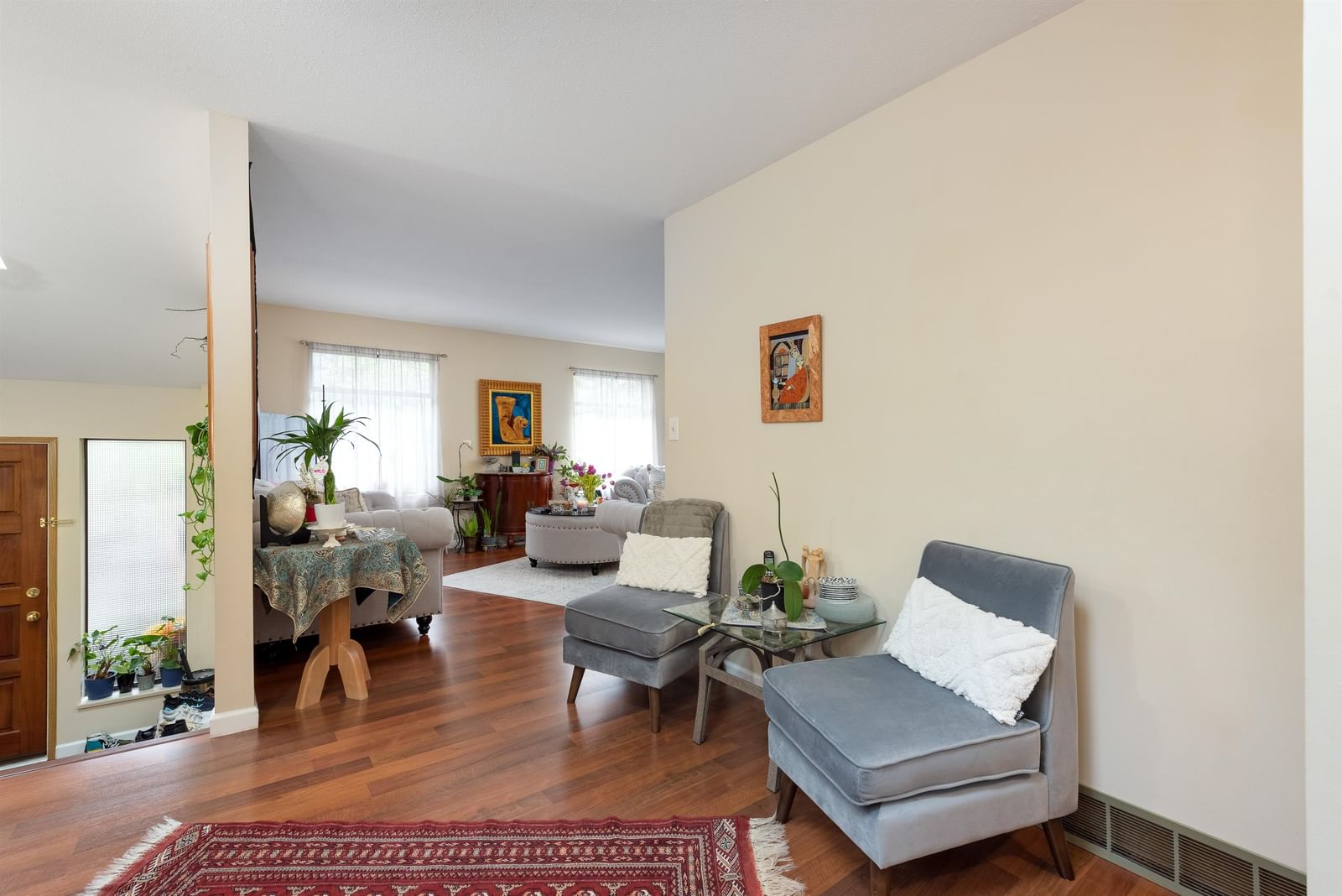 Listing Image 4