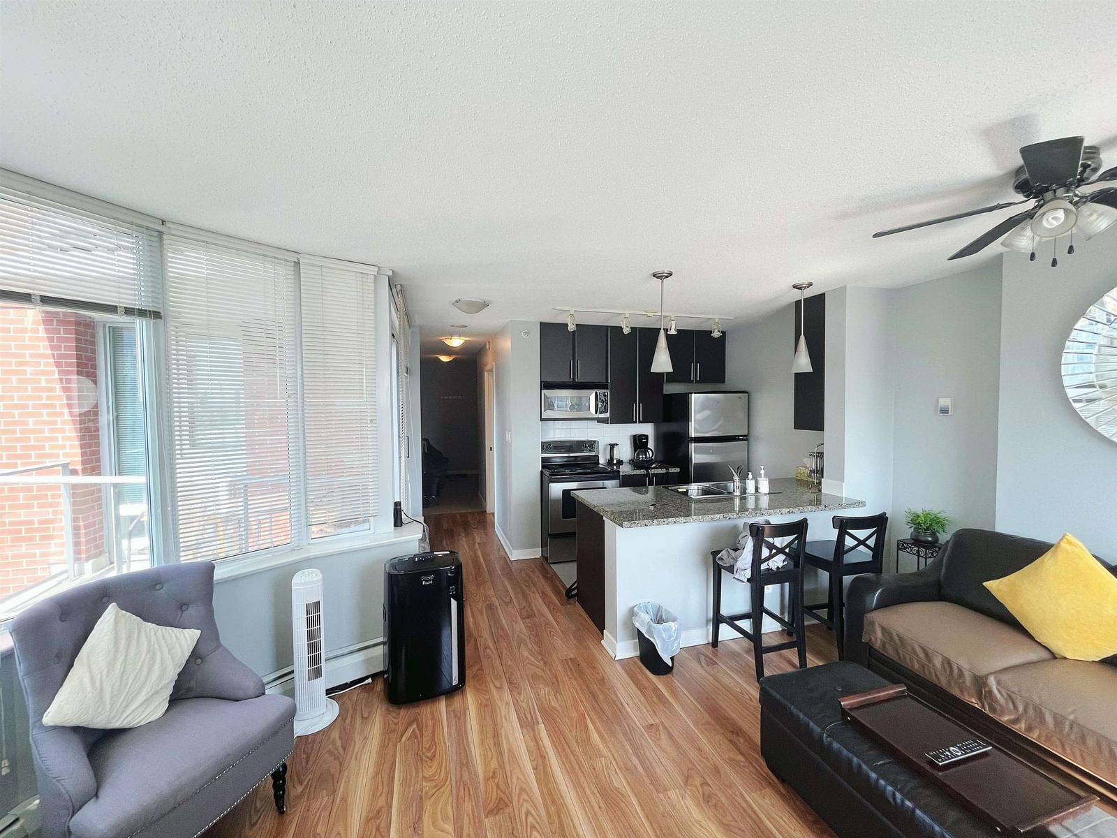 Listing Image 15