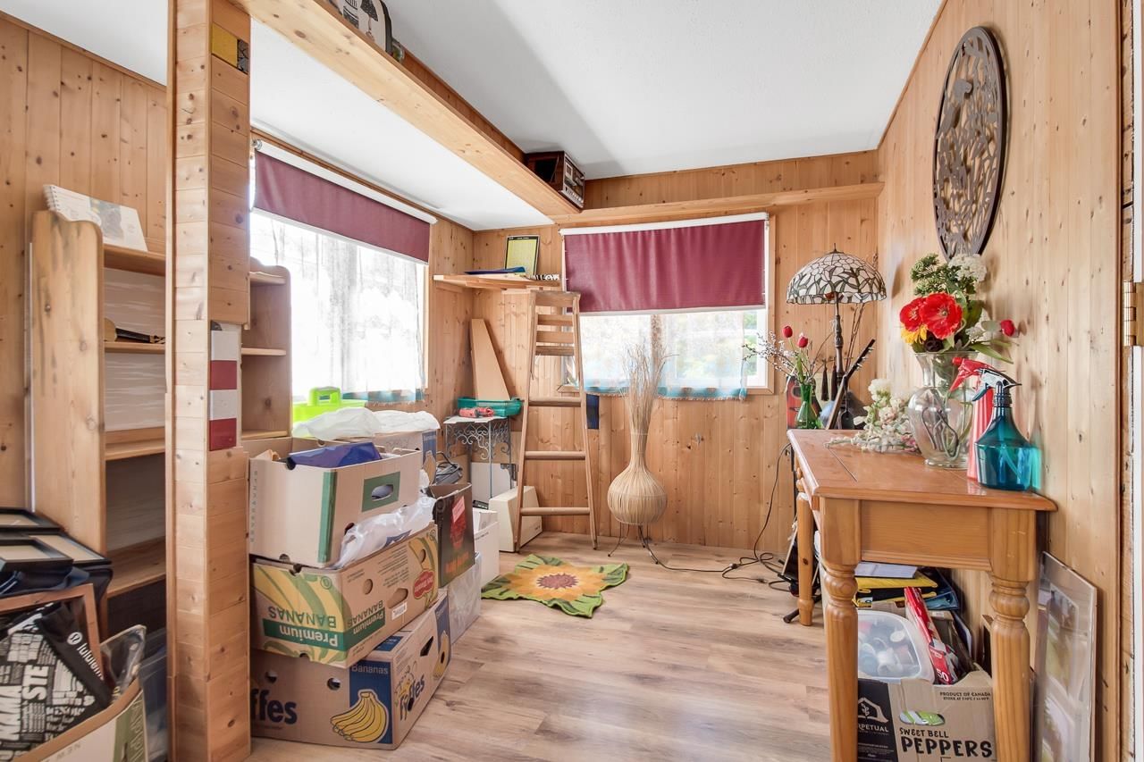 Listing Image 11