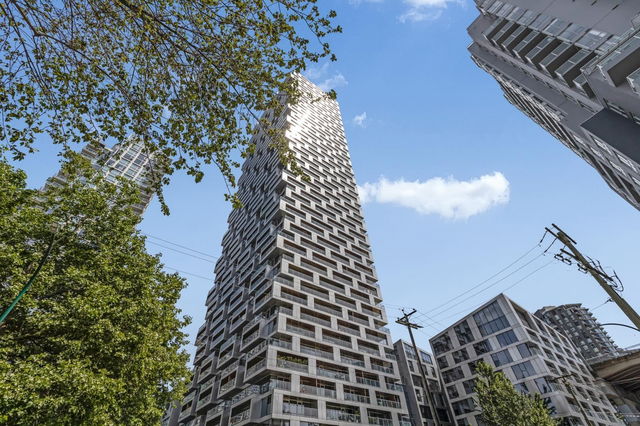 XX02 - 1480 Howe Street