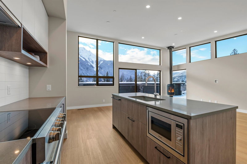 28 - 4000 Sunstone Way, Pemberton, V0N 2L3 | Image 3