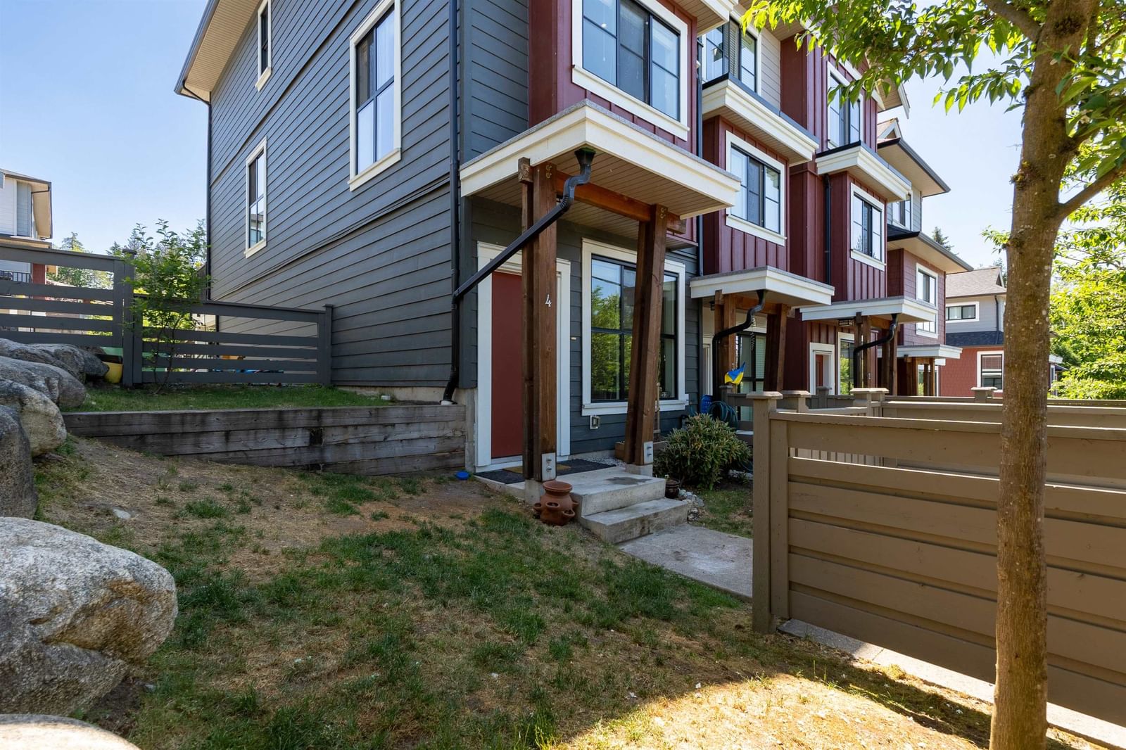 Listing Image 4