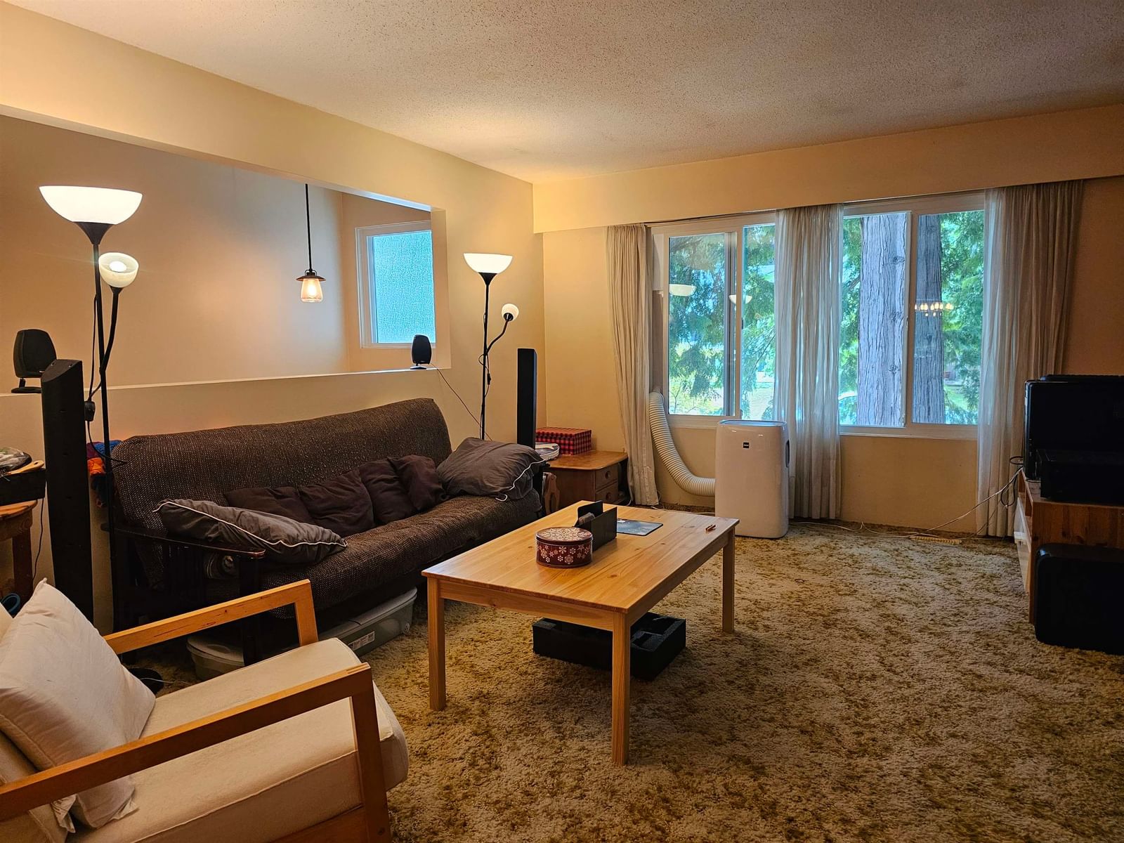 Listing Image 6