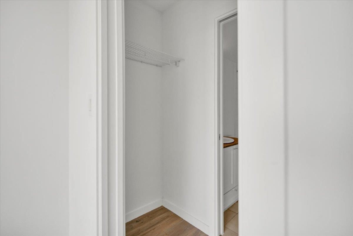 Listing Image 30