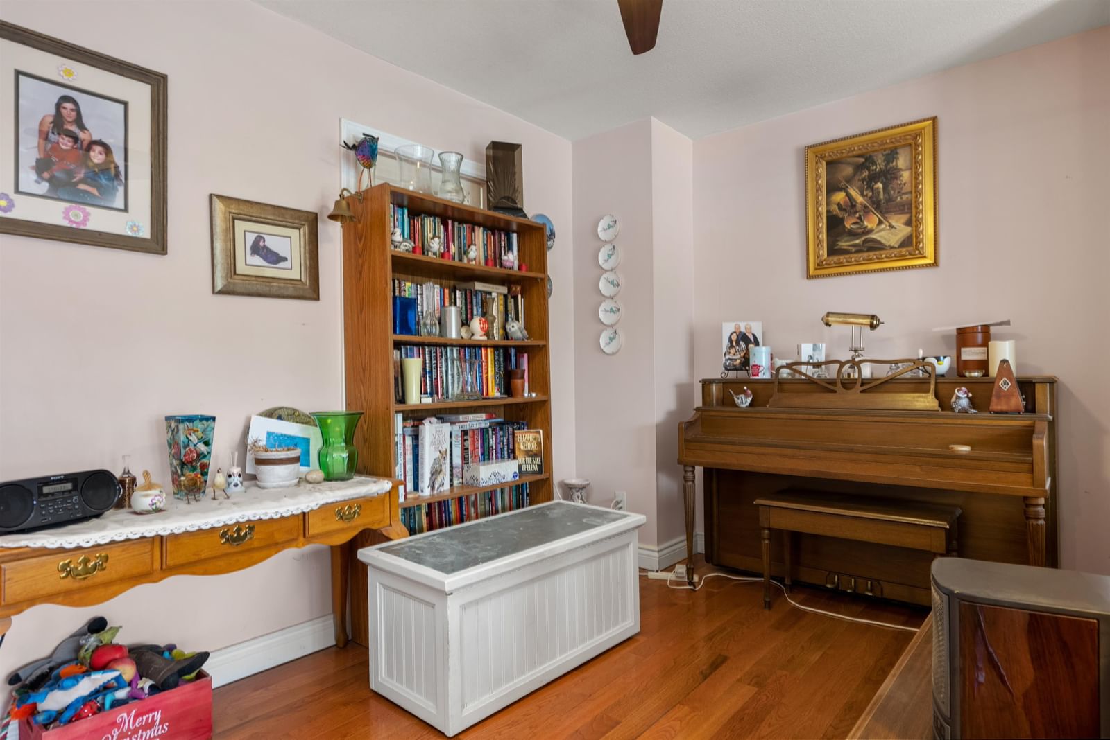Listing Image 12