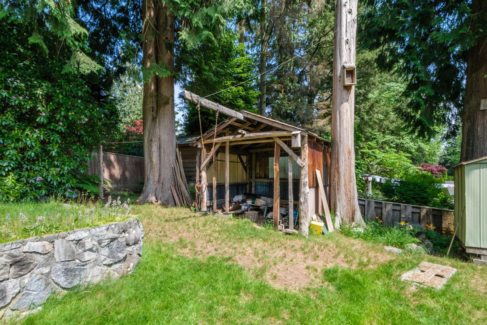 Listing Image 12